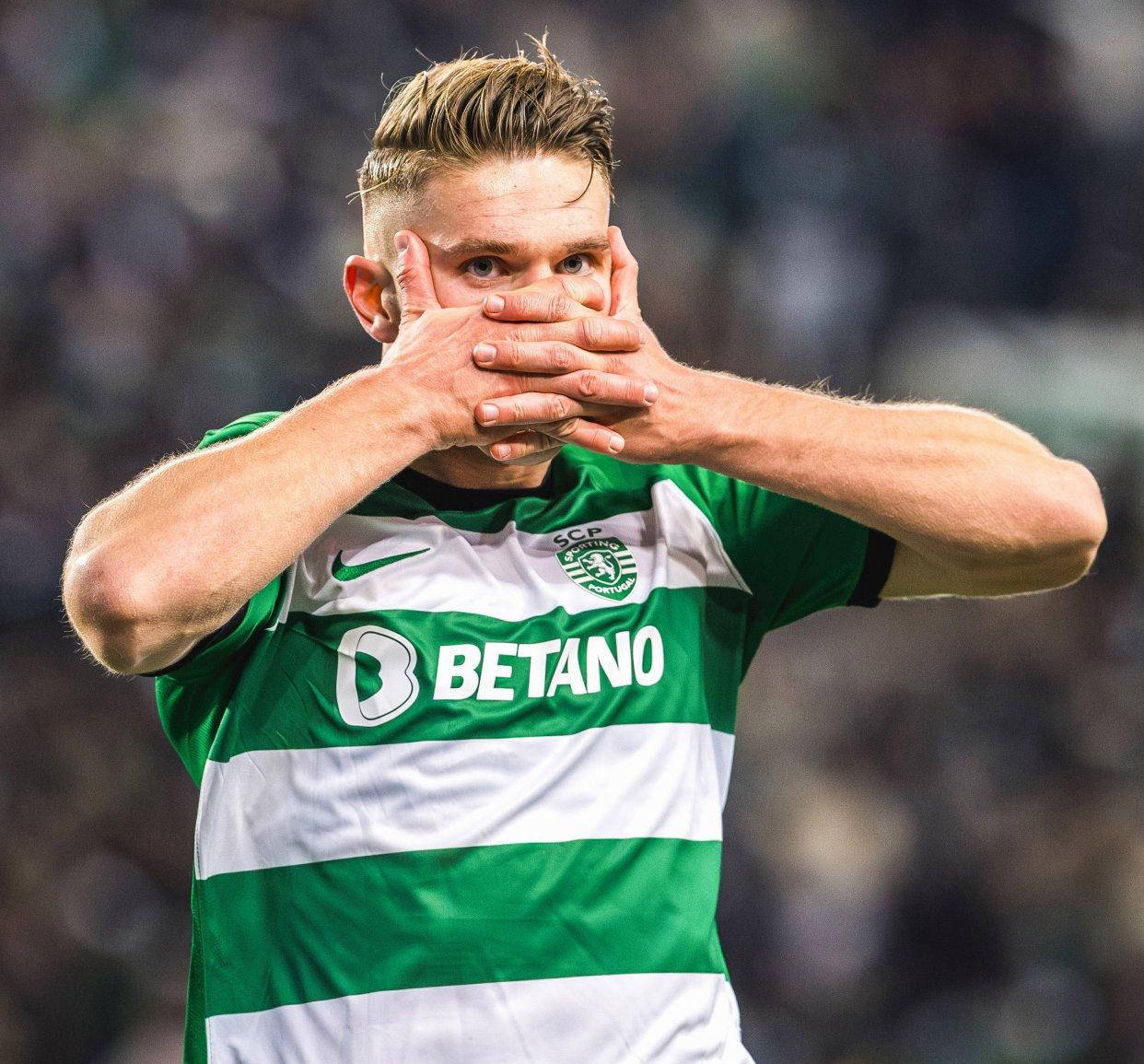 阿森纳训练开放日；今晚强势反弹引欢呼；葡超在即；团队化学反应显著(阿森纳历史上最强阵容)