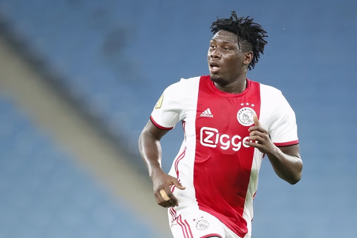 关于费城76人训练开放日，国际比赛日伤情更新引欢呼，荷甲在即，轮换策略成焦点的信息