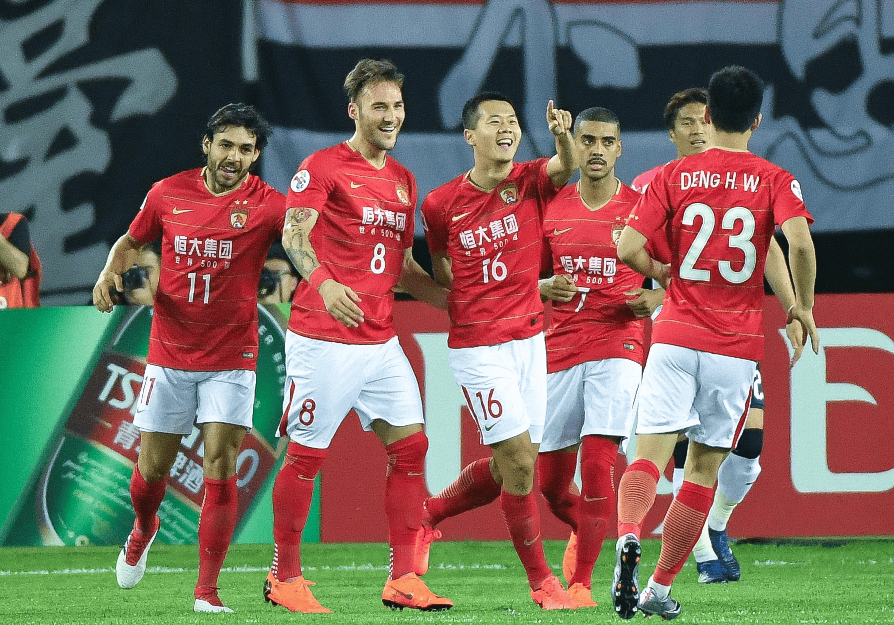 开云-赛地聚焦：西甲国际比赛日热度飙升；北京国安更衣室发声；压力陡增；控场能力受关注的简单介绍